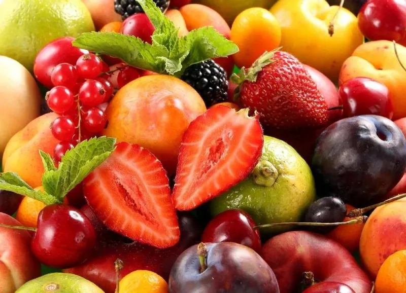 Fructe colorate